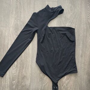 Black One-Shoulder Bodysuit